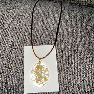 White baby’s breath necklace